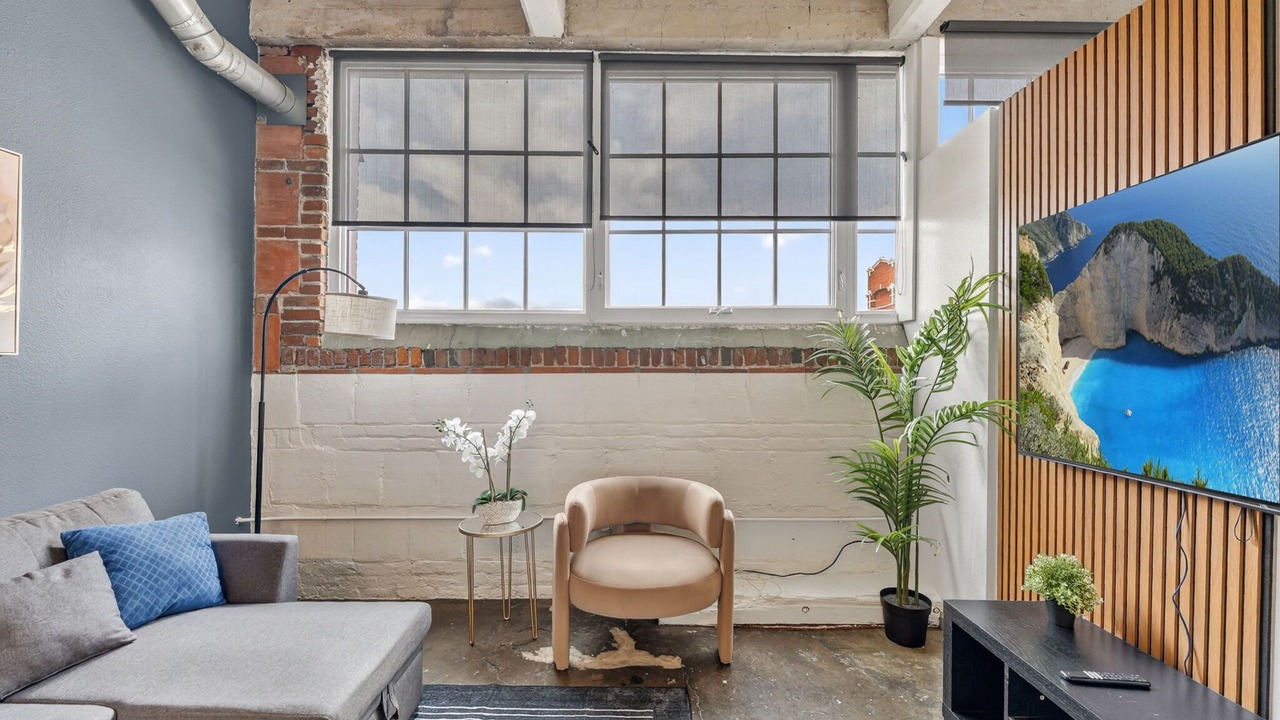 Photo of Livingroom in River Market