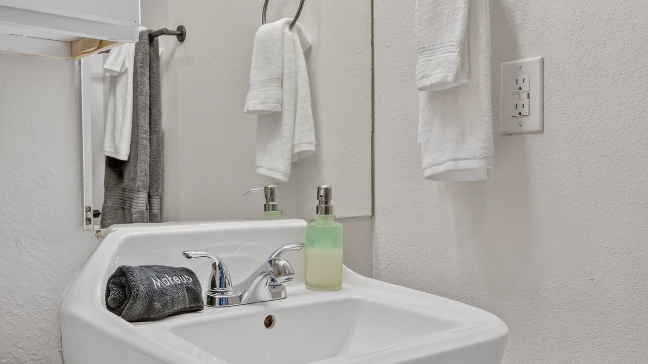 Photo of Bathroom in River Market