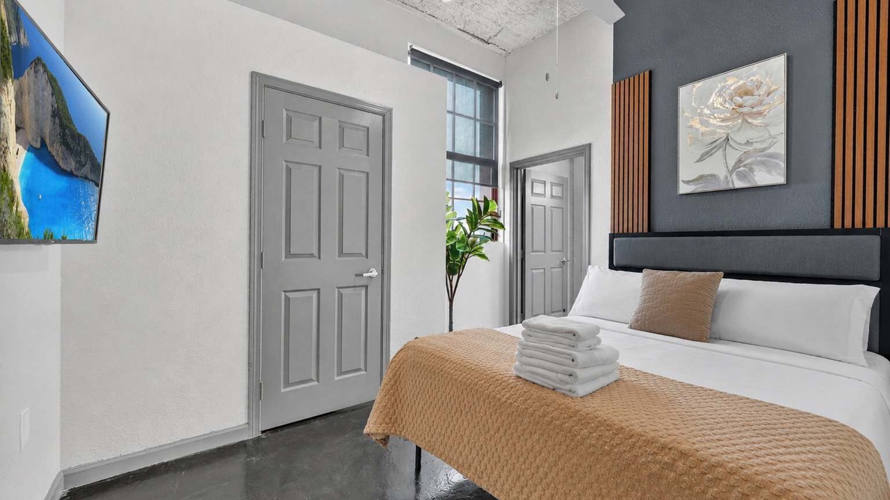 Photo of Bedroom in River Market