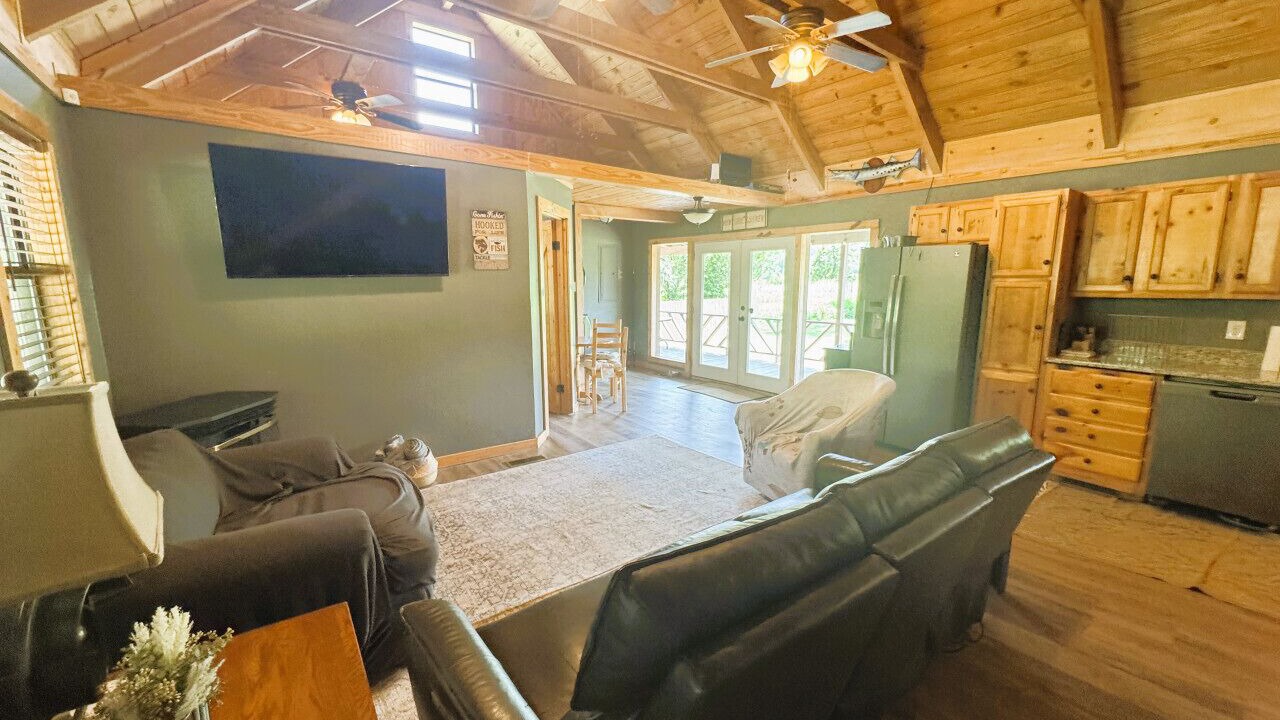 Photo of Livingroom in Guion