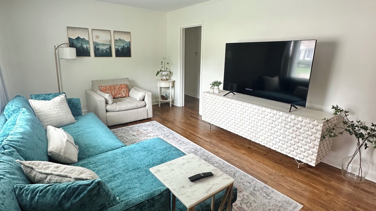 Photo of Livingroom in East Memphis