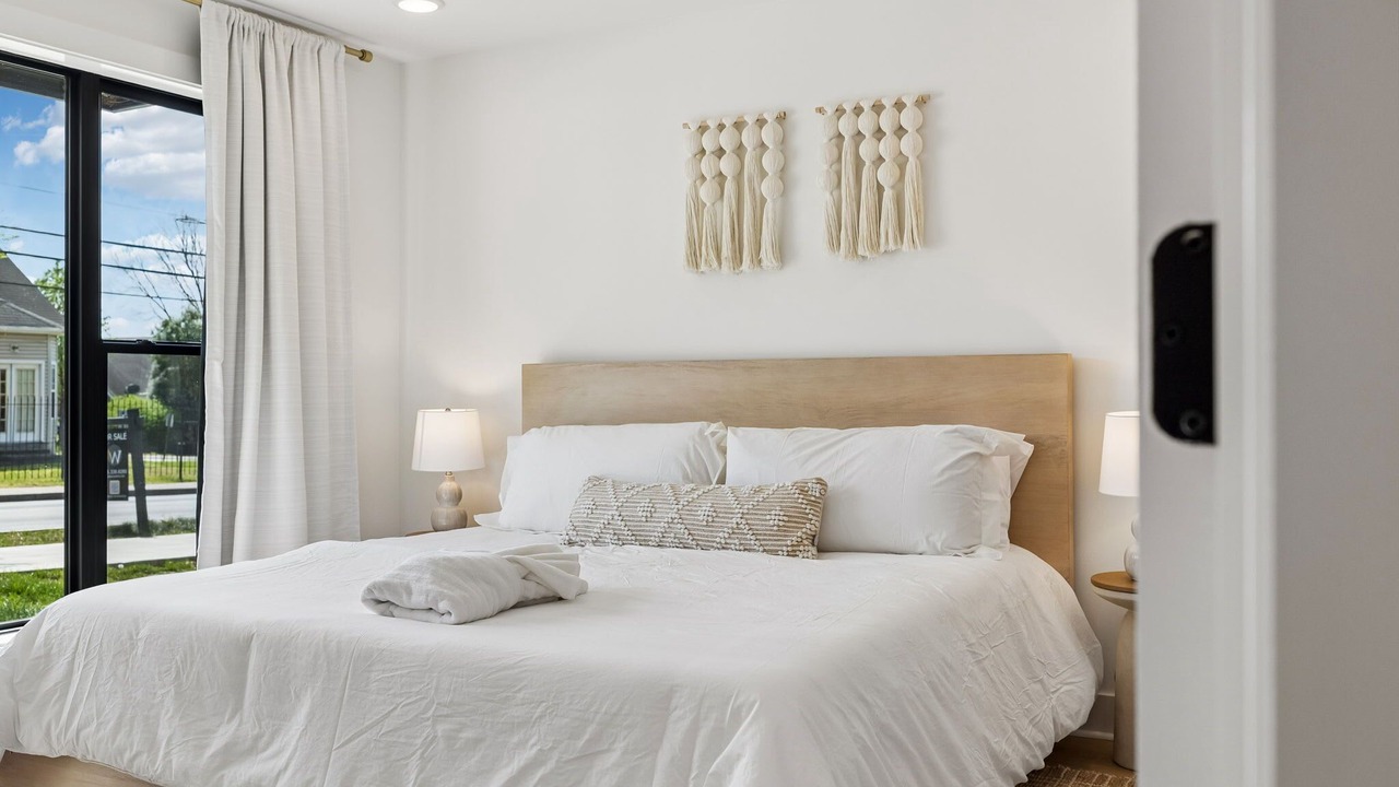 Photo of Bedroom in Hurwood Heights