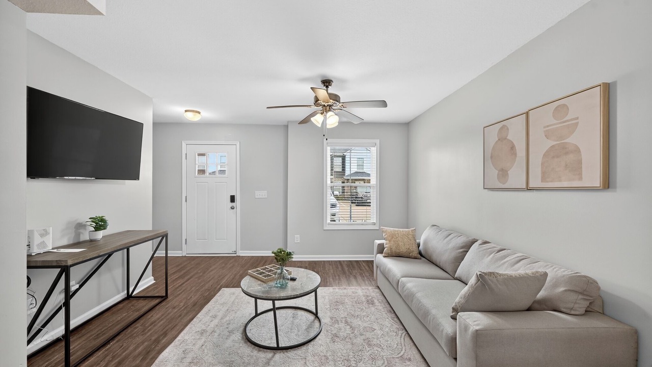 Photo of Livingroom in Clarksville