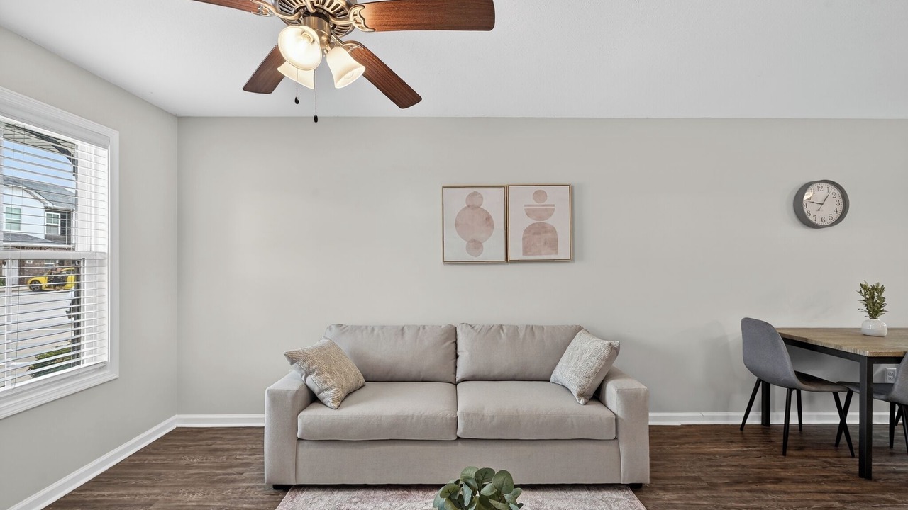 Photo of Livingroom in Clarksville