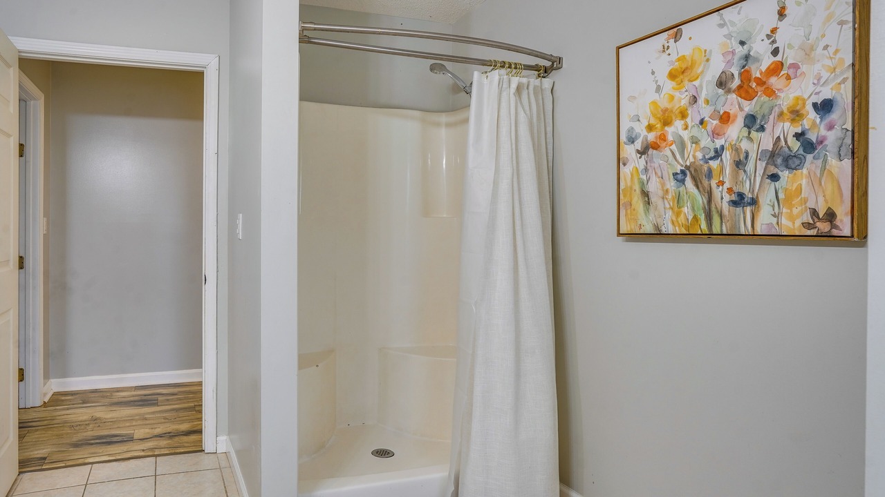 Photo of Bathroom in Almo