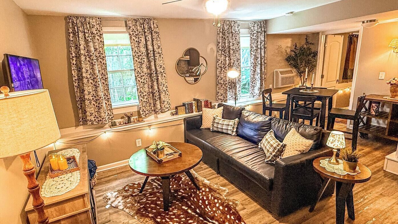 Photo of Livingroom in South Hyde Park
