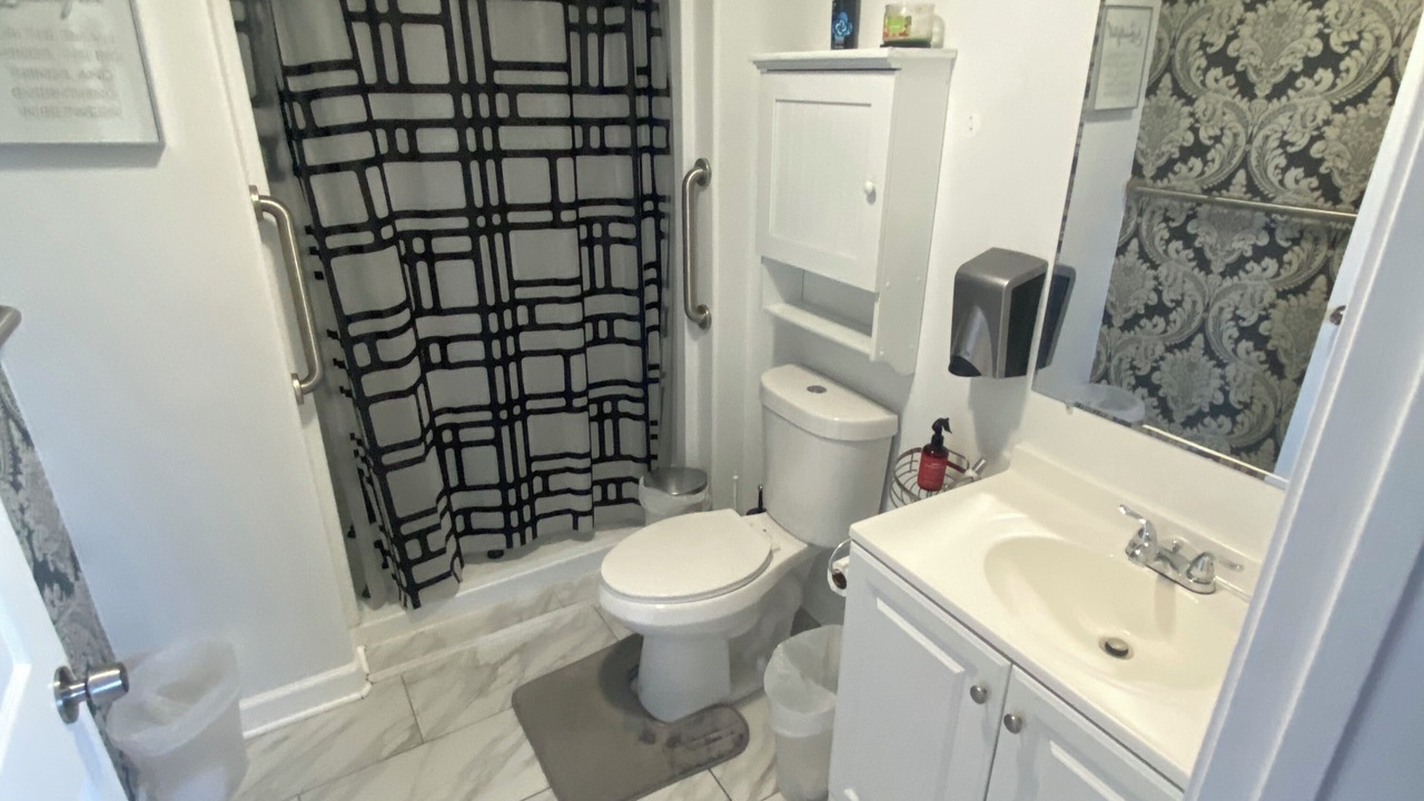 Photo of Bathroom in Hendersonville
