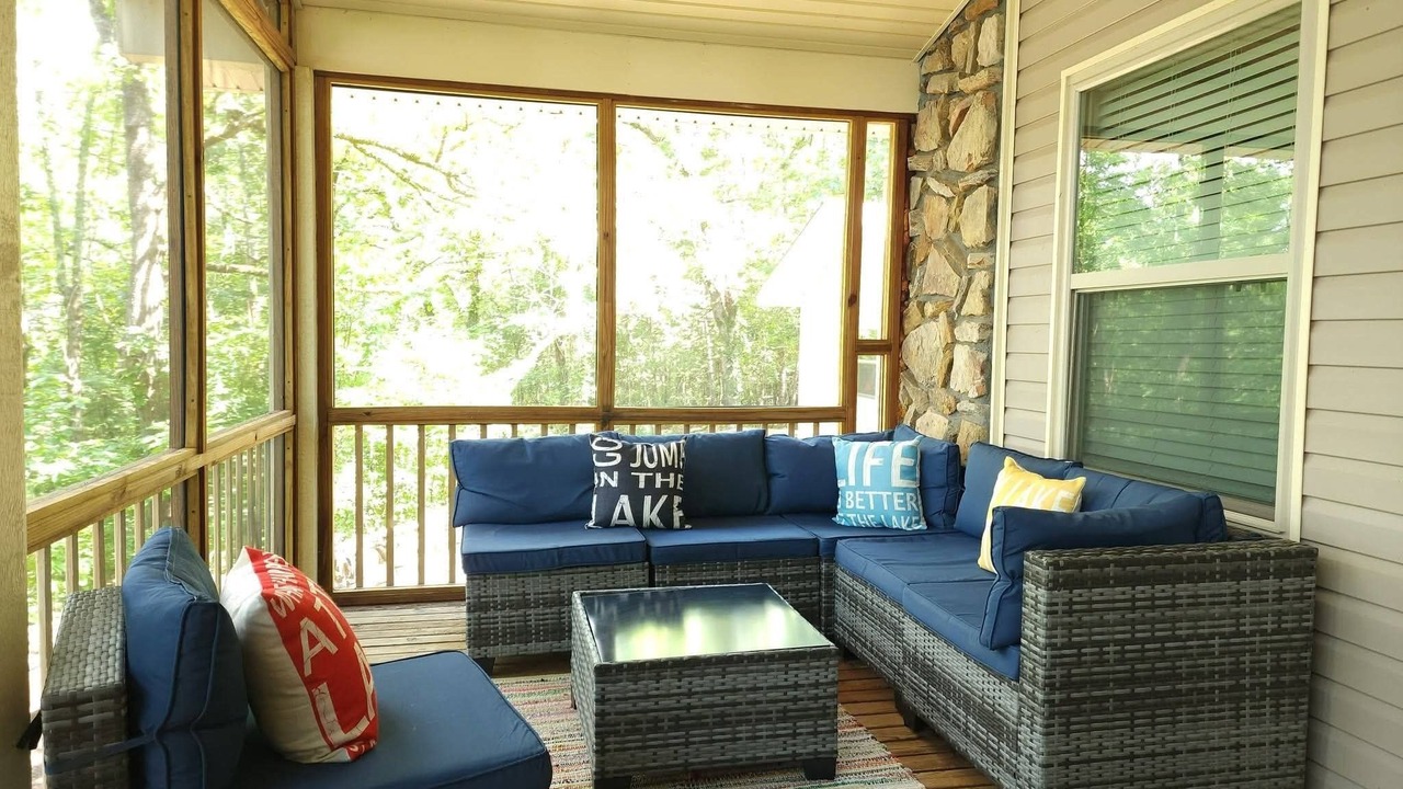 Photo of Livingroom in Bee Branch