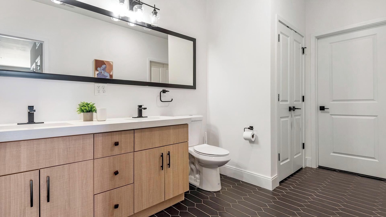 Photo of Bathroom in DeBaliviere Place