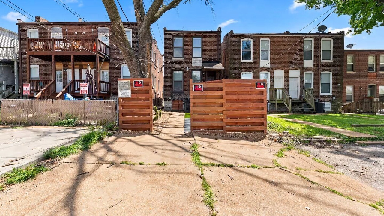 Photo of Outdoor in Shaw