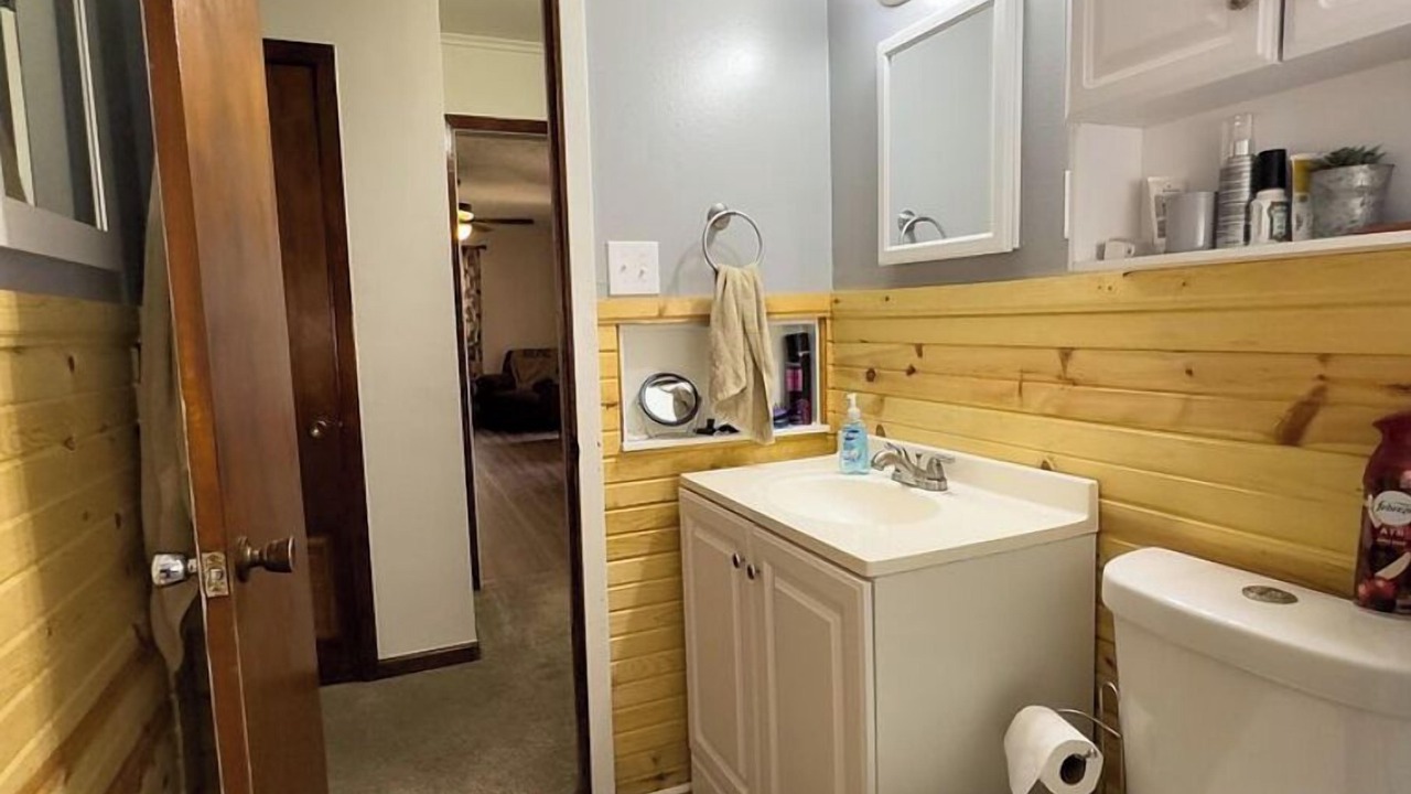 Photo of Bathroom in Hardy