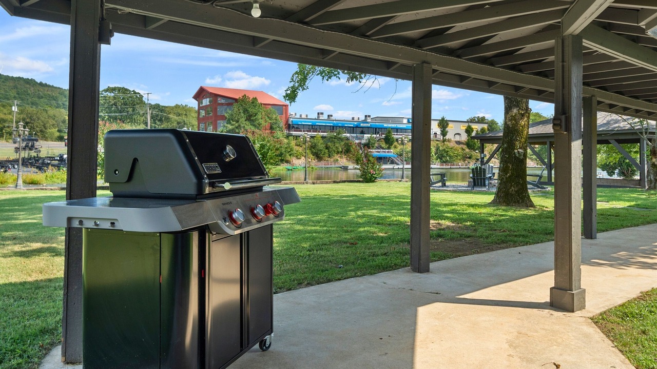 Photo of Outdoor in Piney