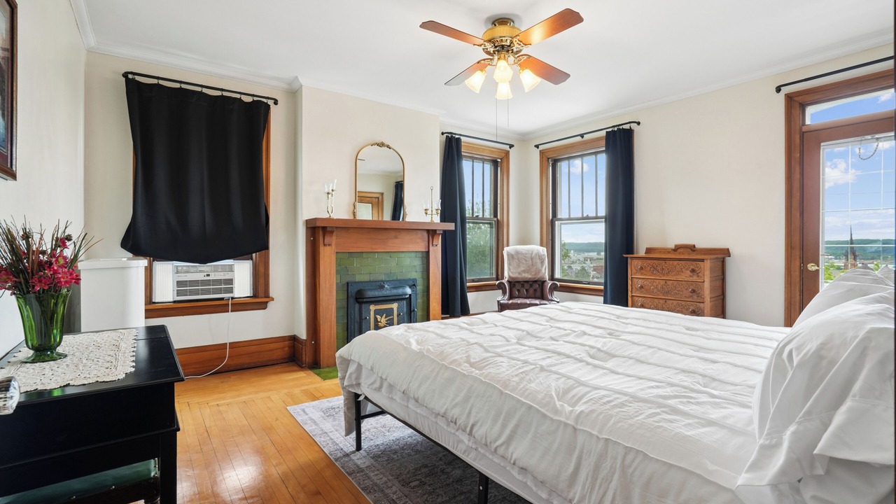 Photo of Bedroom in Dubuque