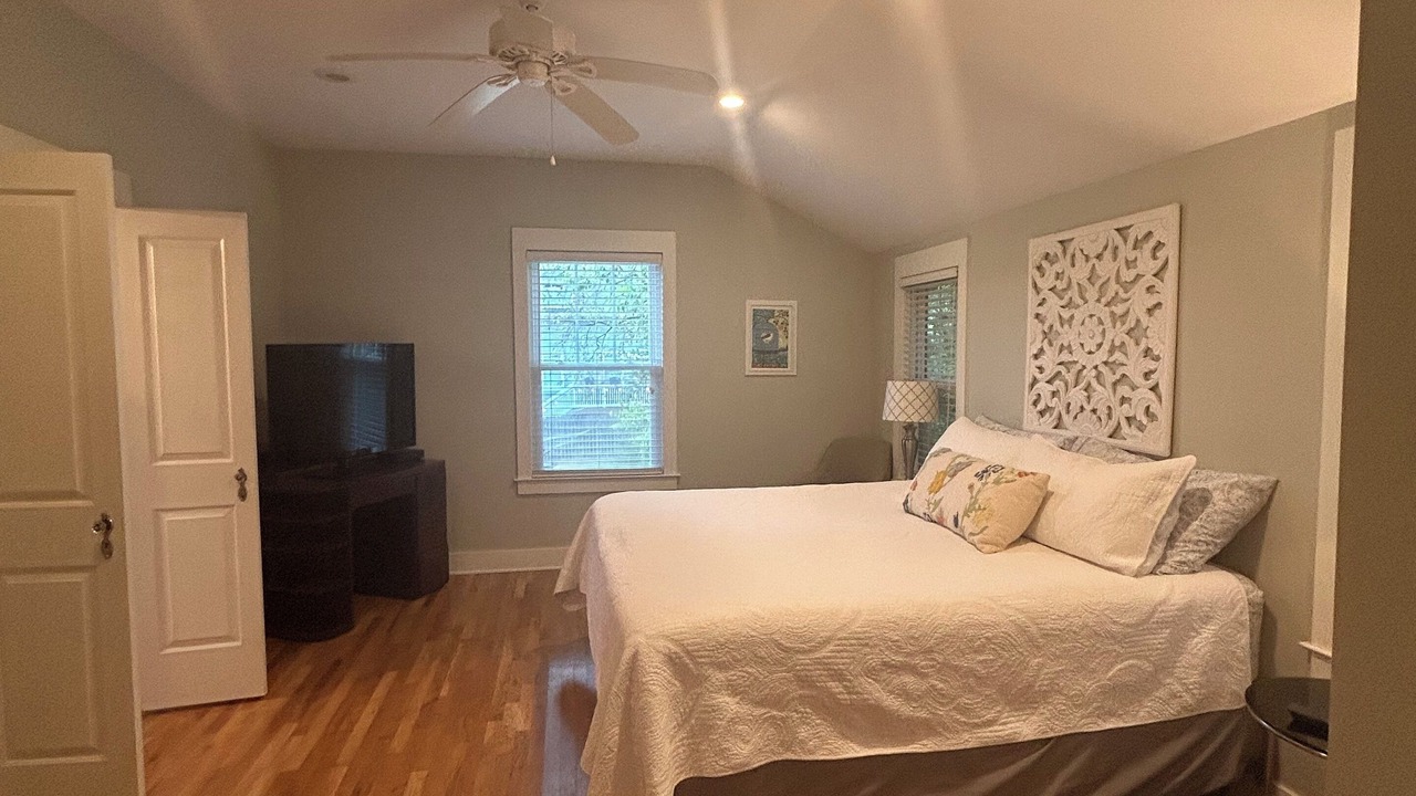Photo of Bedroom in The Nations
