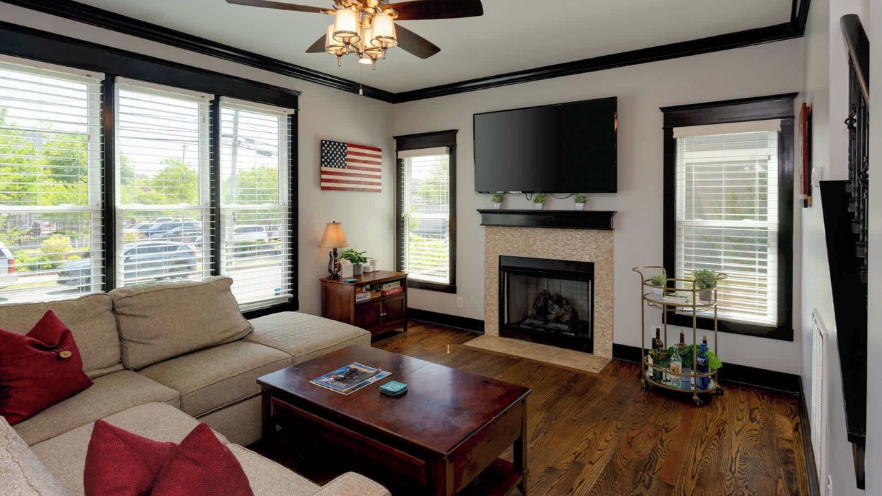 Photo of Livingroom in The Nations