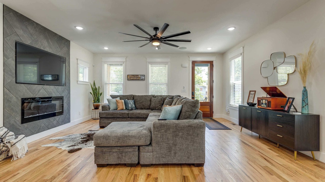 Photo of Bedroom in Cleveland Park