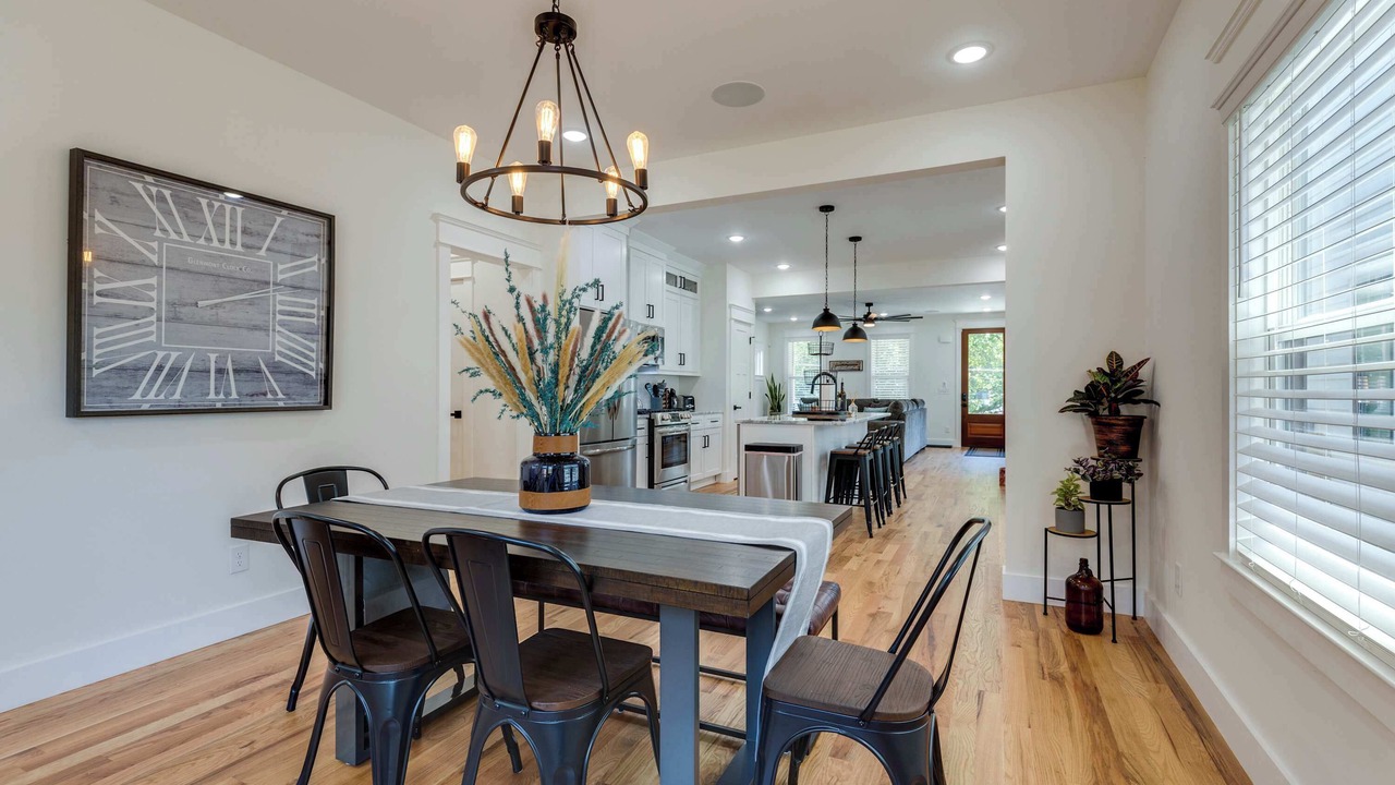 Photo of Livingroom in Cleveland Park