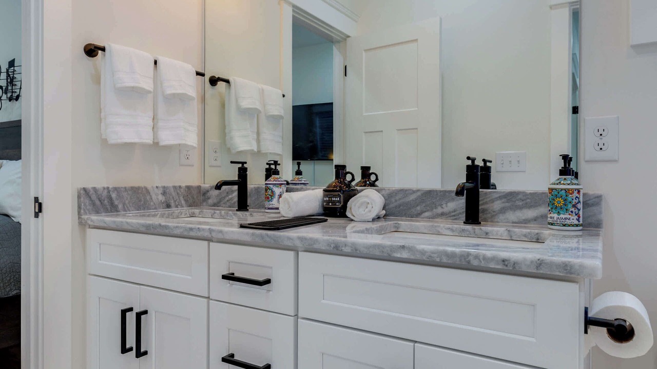 Photo of Bathroom in Cleveland Park