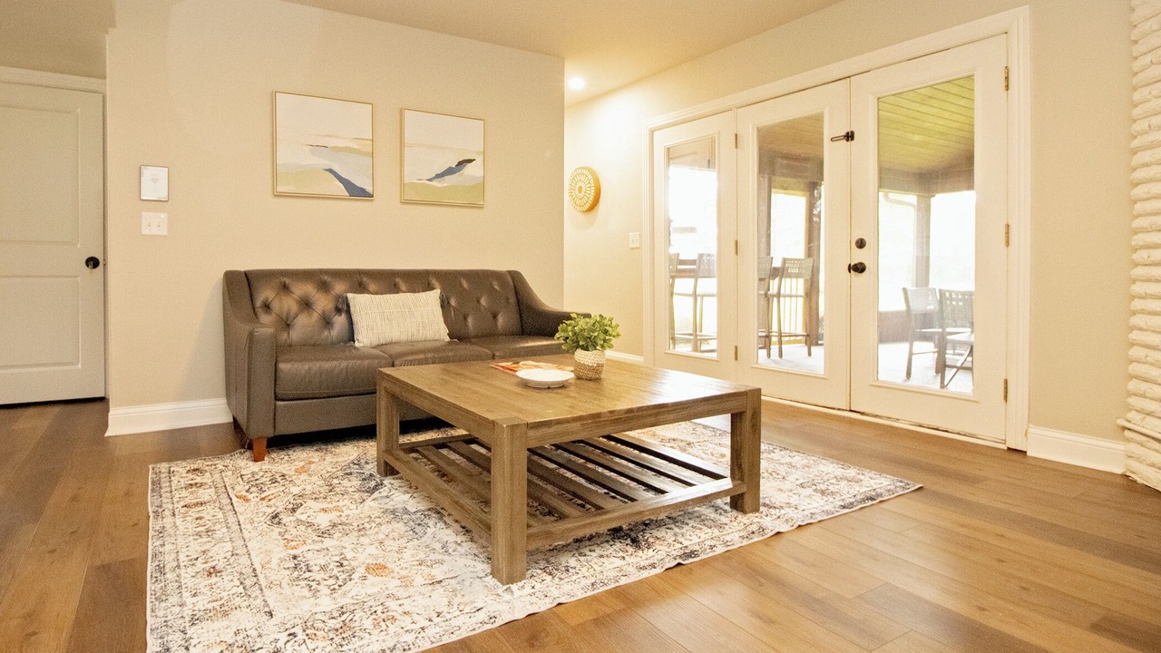 Photo of Livingroom in Hendersonville