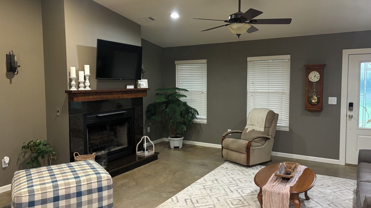 Photo of Livingroom in Concord