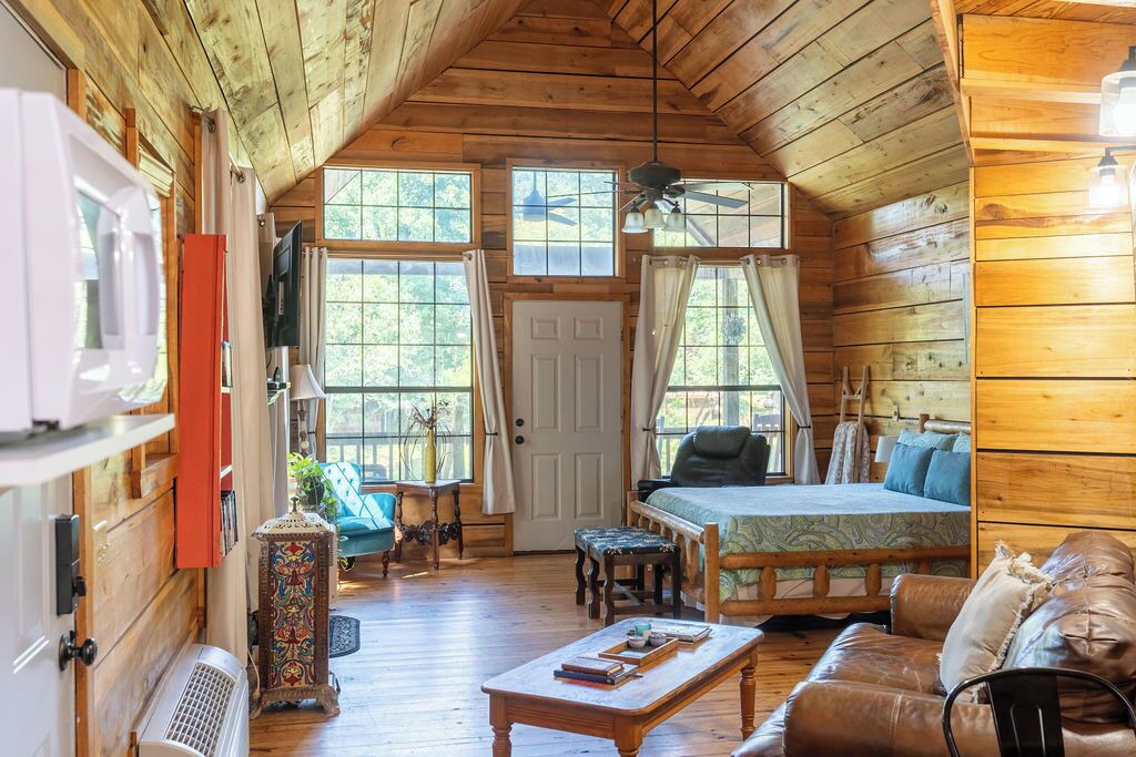 Photo of Bedroom in Heber Springs