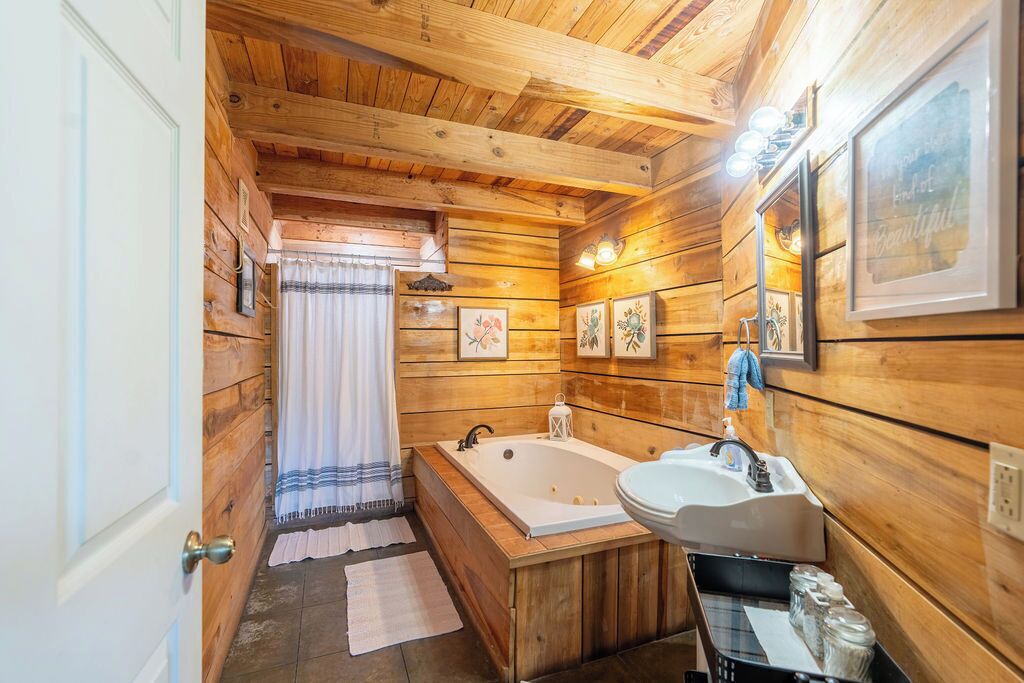 Photo of Bathroom in Heber Springs