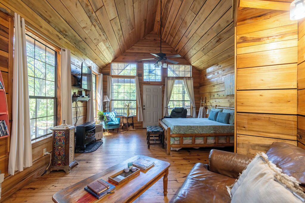Photo of Bedroom in Heber Springs