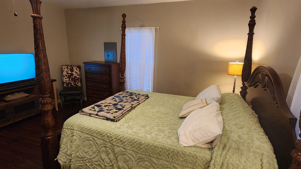 Photo of Bedroom in Arkadelphia