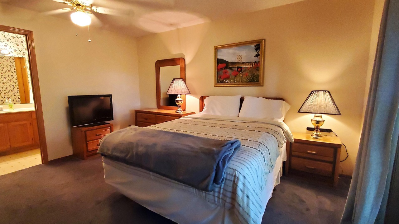 Photo of Bedroom in Holiday Island