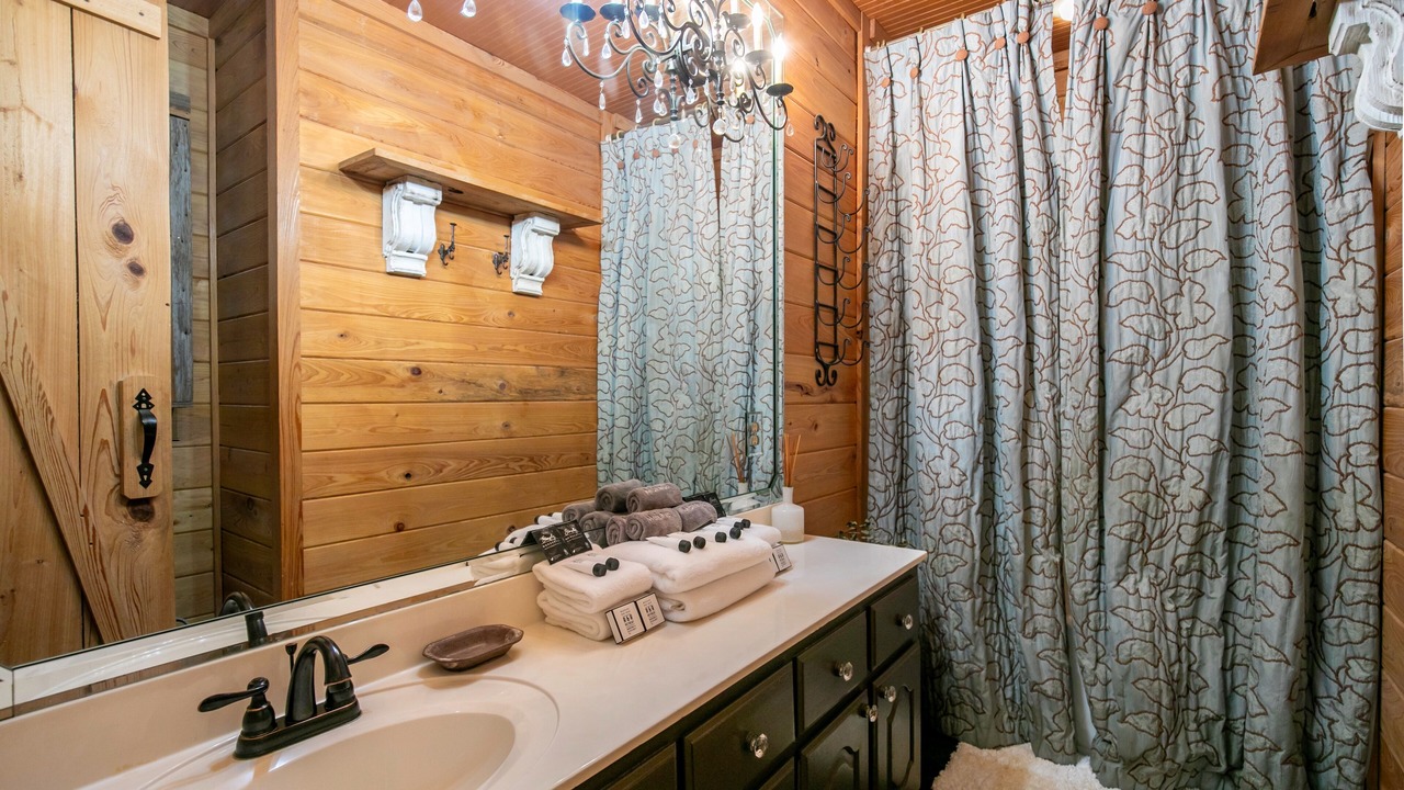 Photo of Bathroom in Batesville