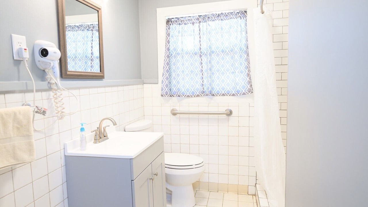 Photo of Bathroom in Lake Village