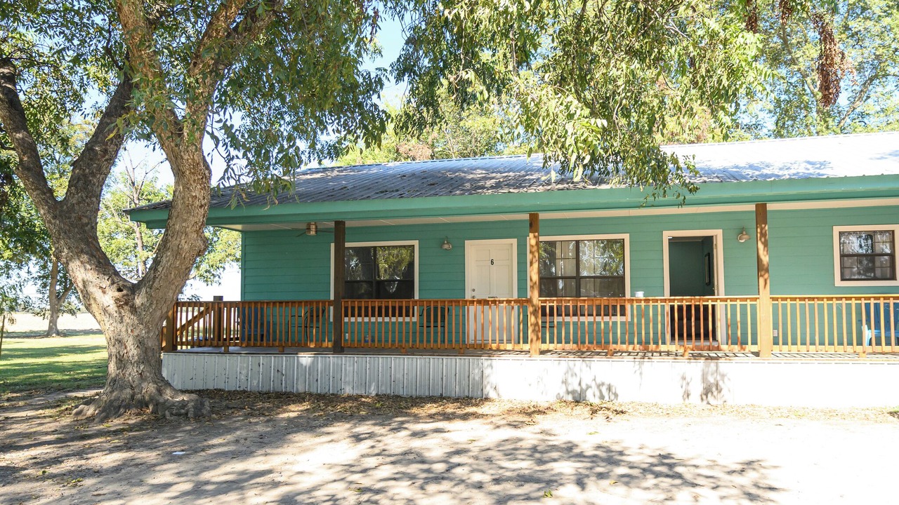 Photo of Bedroom in Lake Village