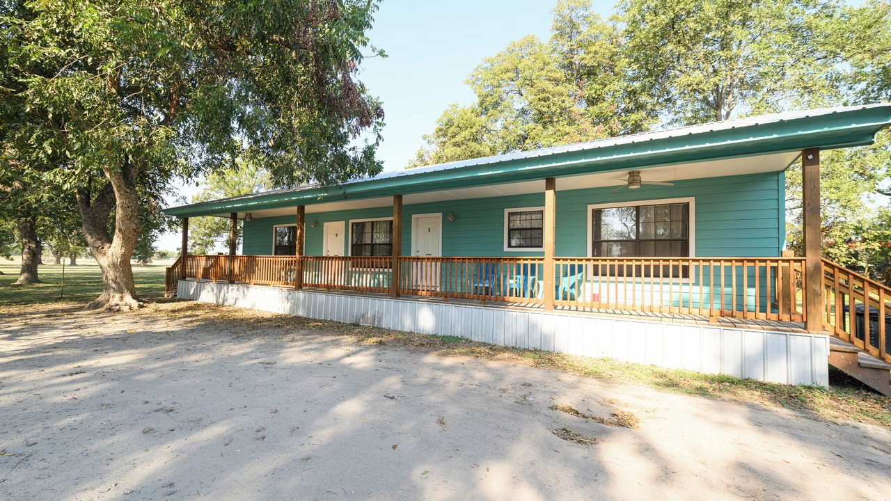 Photo of Bedroom in Lake Village