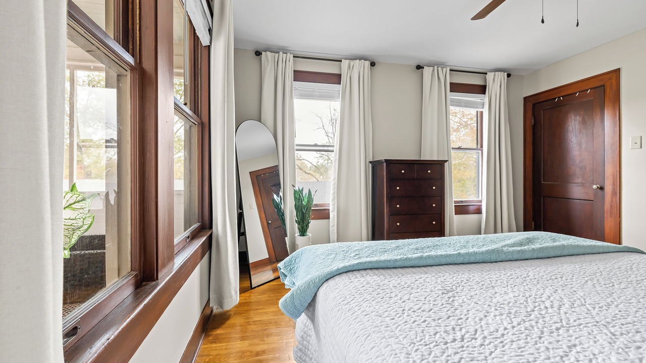 Photo of Bedroom in Pineville