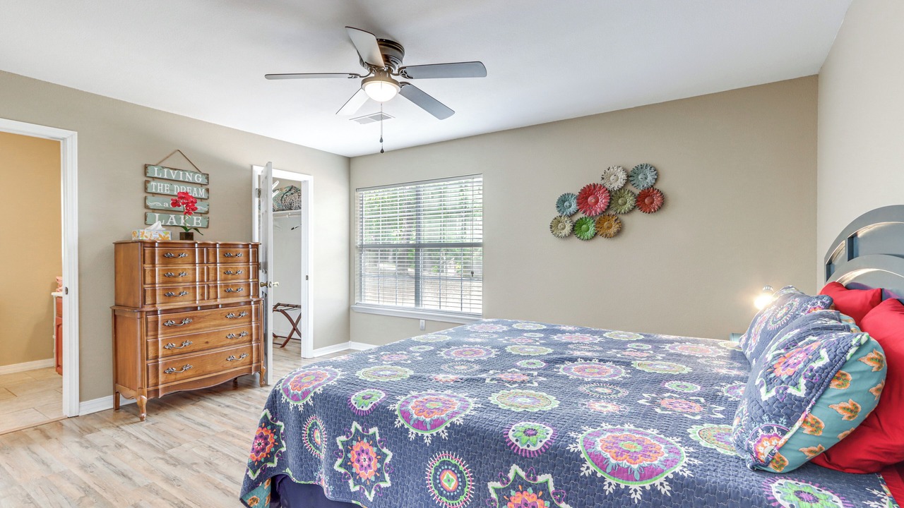 Photo of Bedroom in Sylvan Shores
