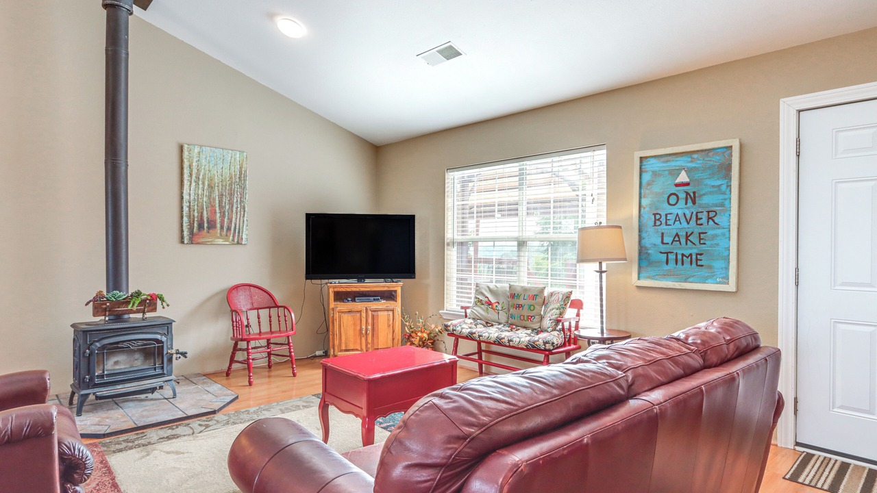 Photo of Livingroom in Sylvan Shores