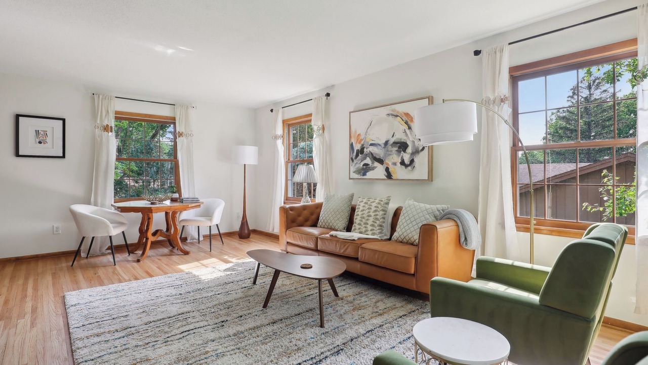 Photo of Livingroom in Burnsville