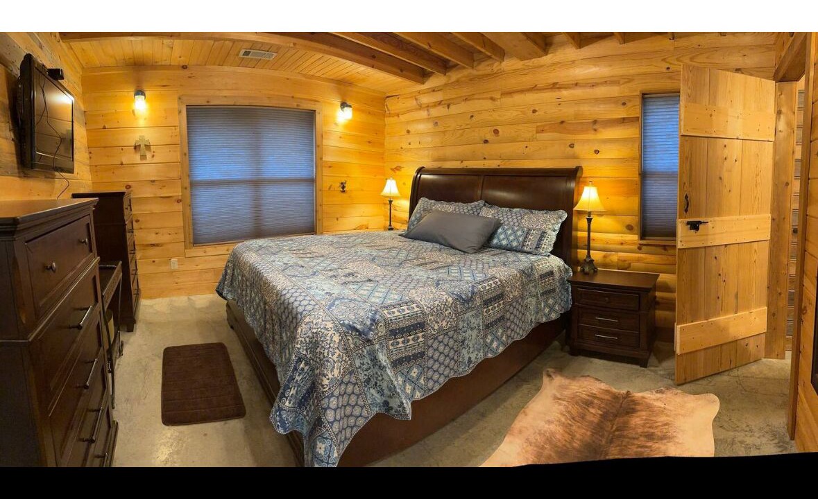 Photo of Bedroom in Caddo Valley