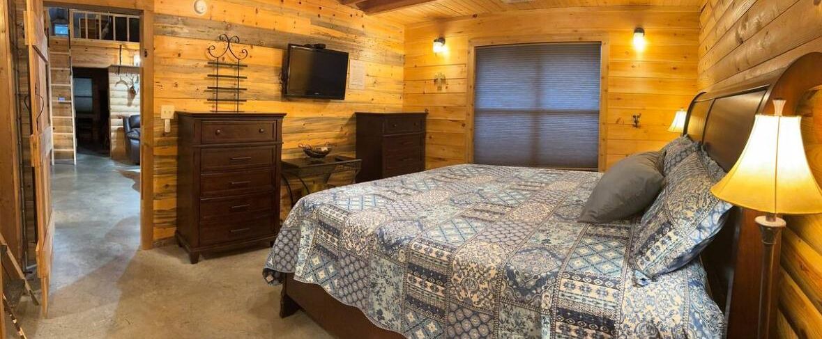 Photo of Bedroom in Caddo Valley