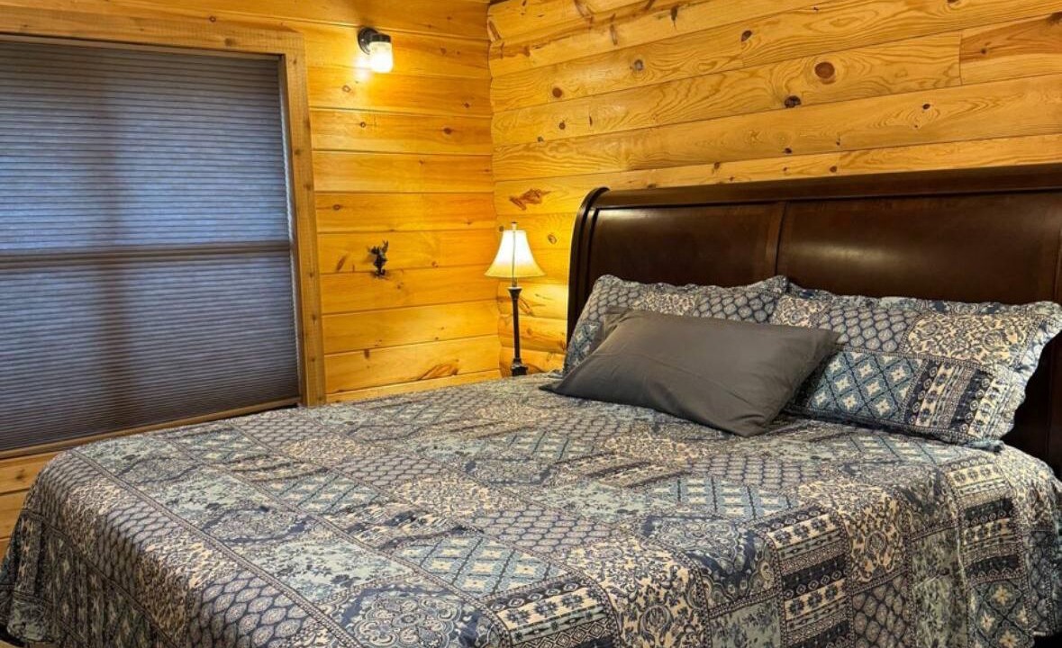 Photo of Bedroom in Caddo Valley