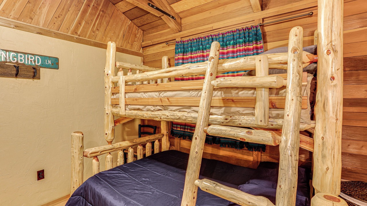 Photo of Bedroom in Tumbling Shoals