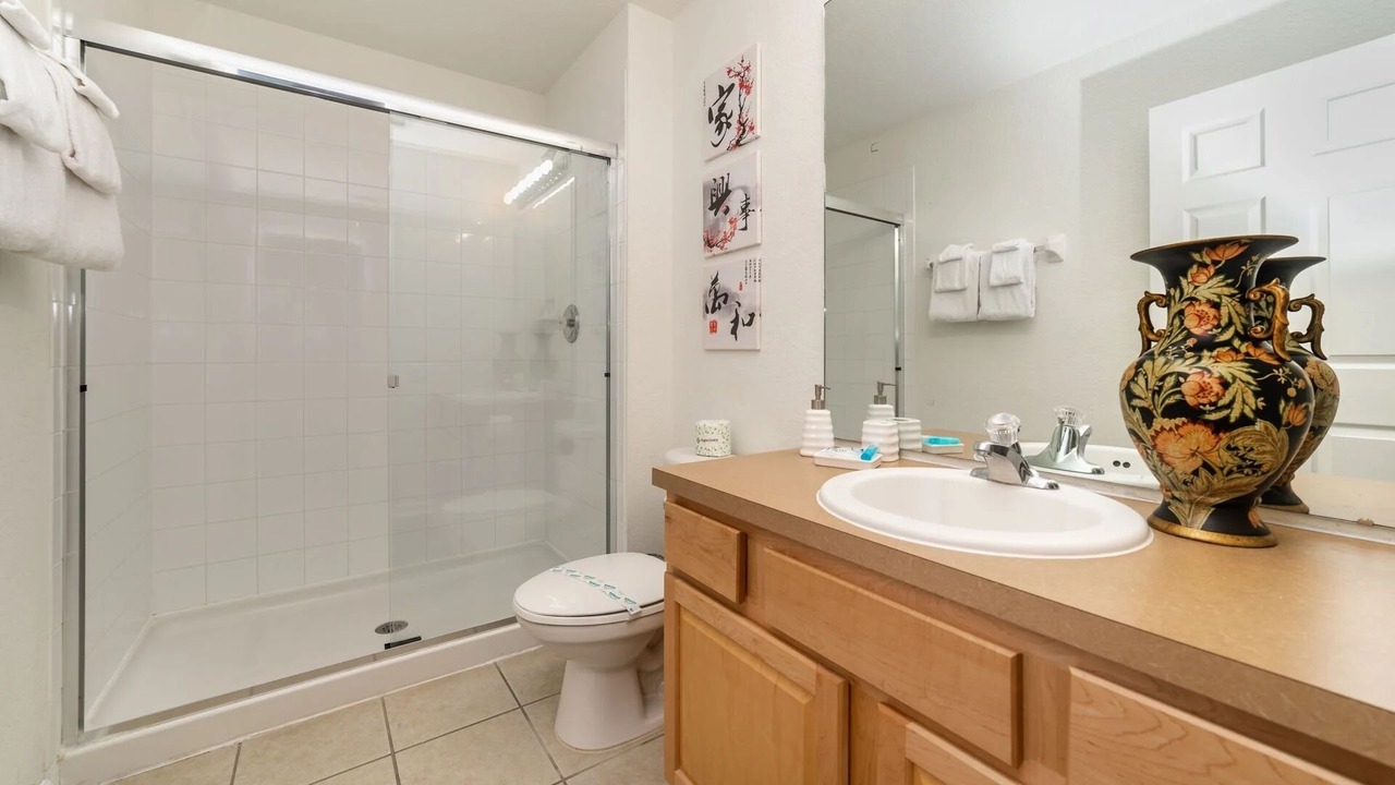 Photo of Bathroom in Bay Lake