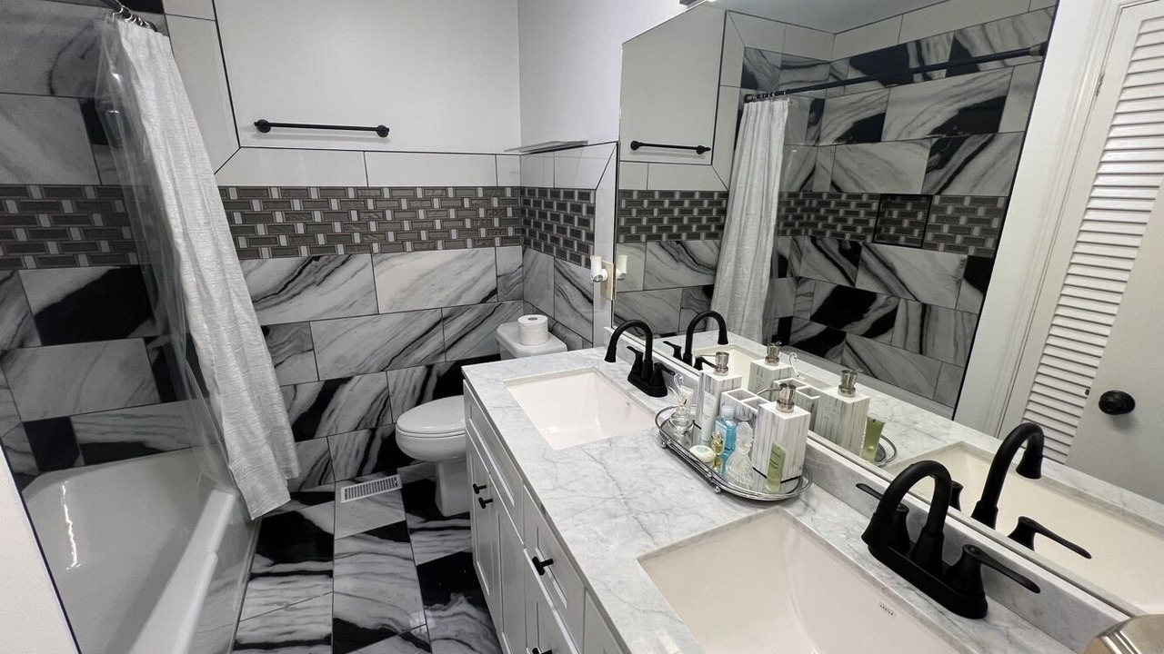 Photo of Bathroom in Meriwether