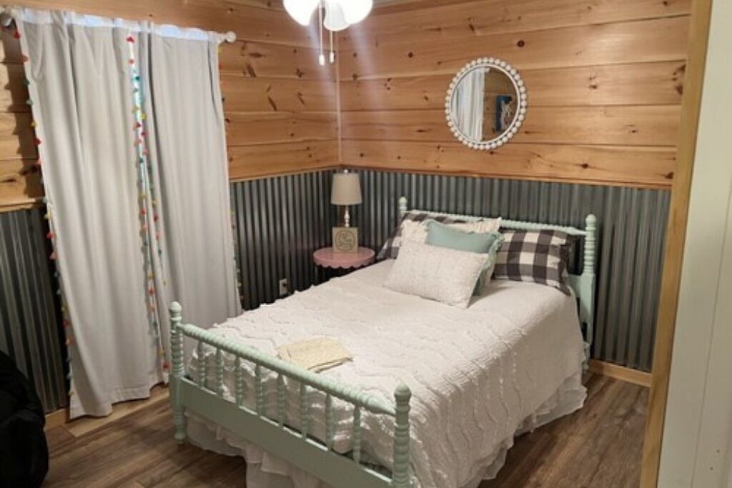 Photo of Bedroom in Van Buren