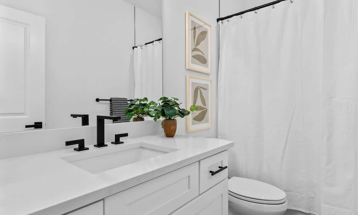 Photo of Bathroom in Charlotte Park