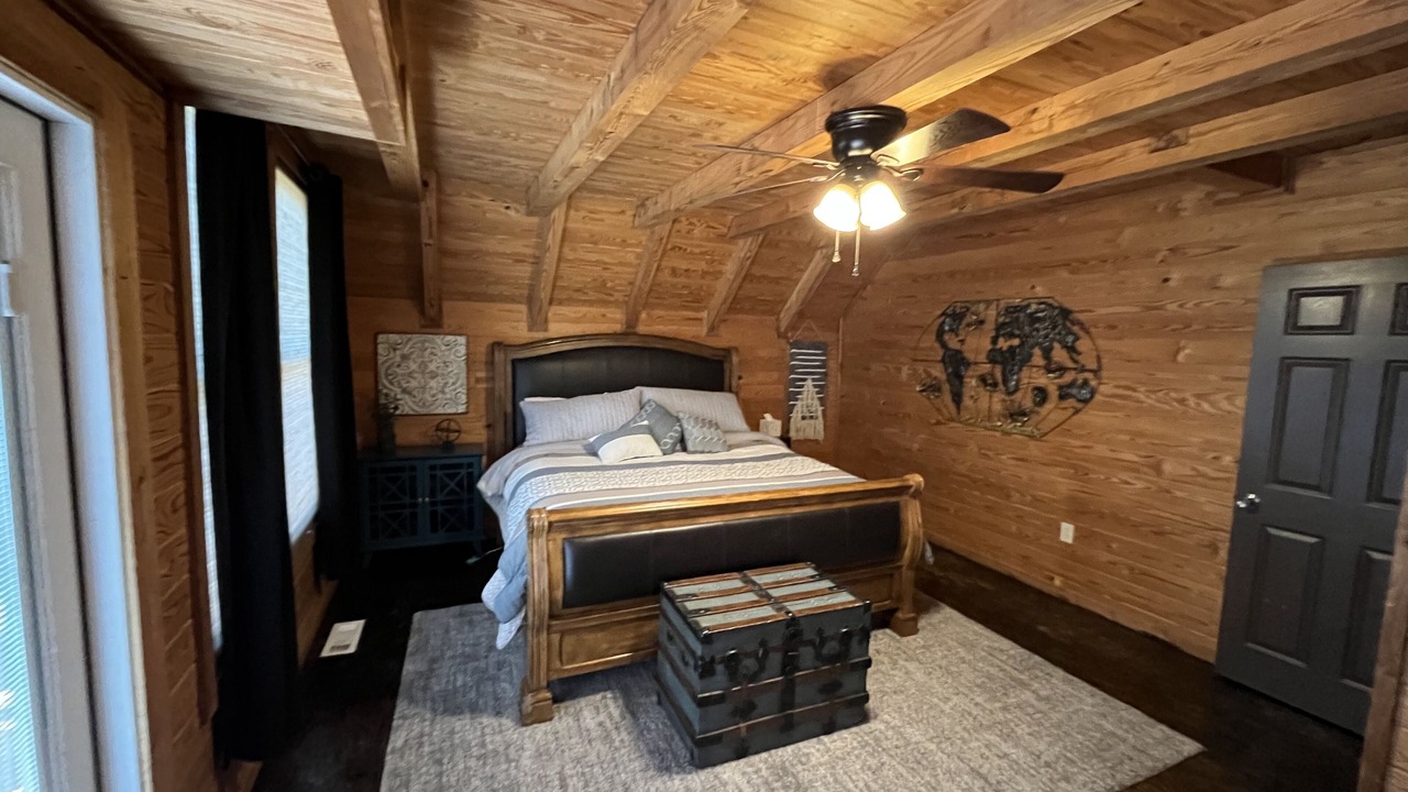 Photo of Bedroom in Counce