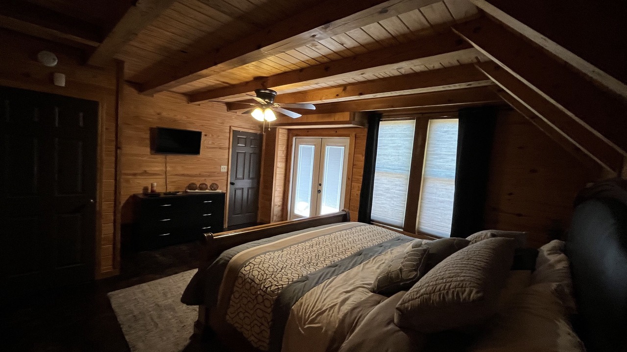 Photo of Bedroom in Counce