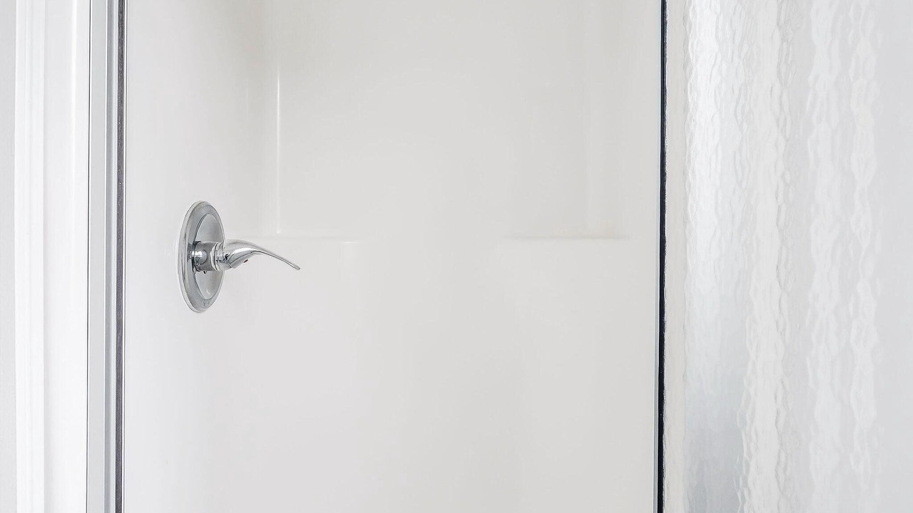 Photo of Bathroom in Allons