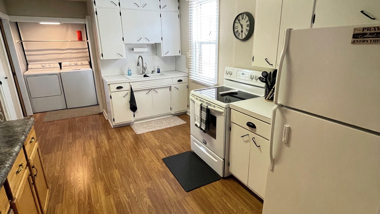 Photo of Kitchen in Guttenberg