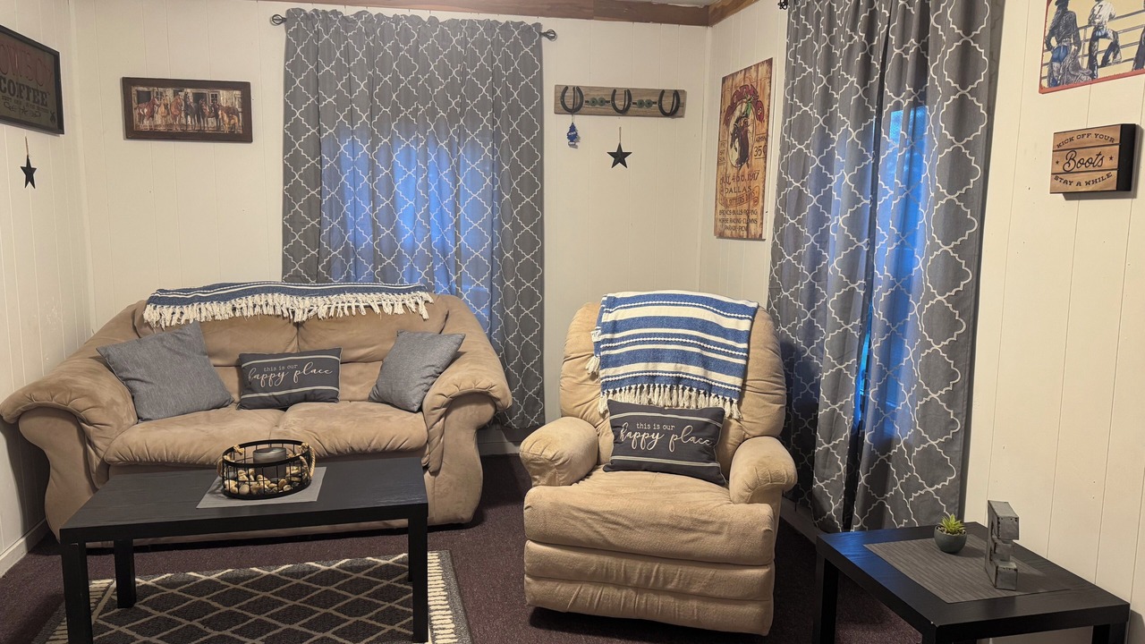Photo of Livingroom in Eminence
